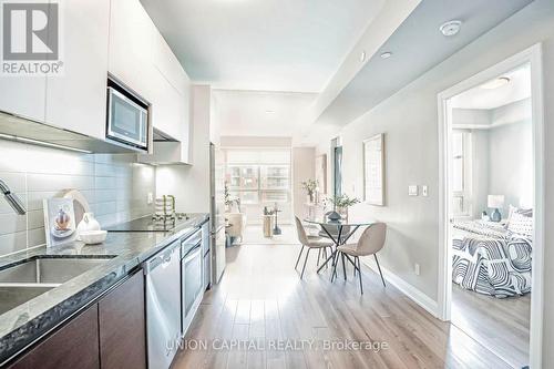 509 - 15 Water Walk Drive, Markham, ON - Indoor Photo Showing Kitchen With Upgraded Kitchen