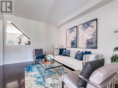 28 Crystal Glen Crescent, Brampton, ON - Indoor Photo Showing Living Room