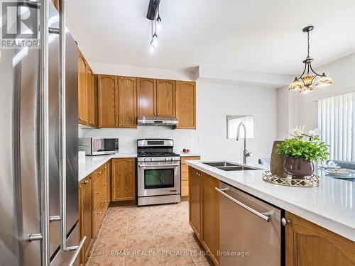 28 Crystal Glen Crescent, Brampton, ON - Indoor Photo Showing Kitchen With Stainless Steel Kitchen With Double Sink