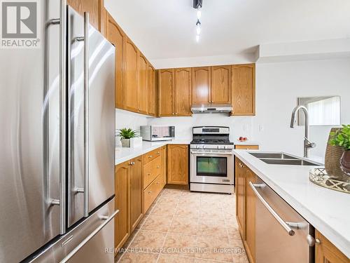 28 Crystal Glen Crescent, Brampton, ON - Indoor Photo Showing Kitchen With Stainless Steel Kitchen With Double Sink