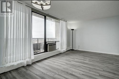 Ph1214 - 2929 Aquitaine Avenue, Mississauga, ON - Indoor Photo Showing Other Room