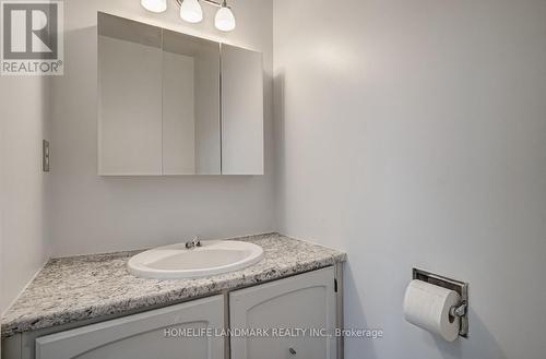 Ph1214 - 2929 Aquitaine Avenue, Mississauga, ON - Indoor Photo Showing Bathroom