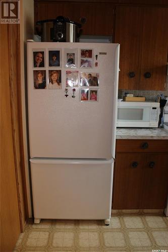 542 6Th Avenue W, Shaunavon, SK - Indoor Photo Showing Kitchen