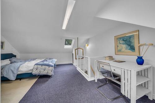 377 Emerald Street N, Hamilton, ON - Indoor Photo Showing Bedroom