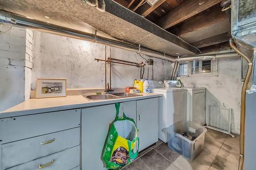 377 Emerald Street N, Hamilton, ON - Indoor Photo Showing Laundry Room