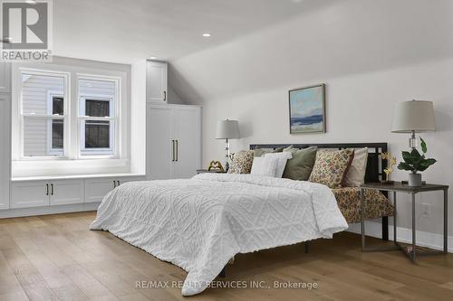 1 Athens Street, Hamilton, ON - Indoor Photo Showing Bedroom