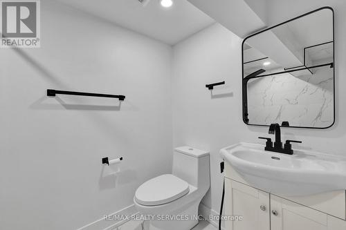 1 Athens Street, Hamilton, ON - Indoor Photo Showing Bathroom