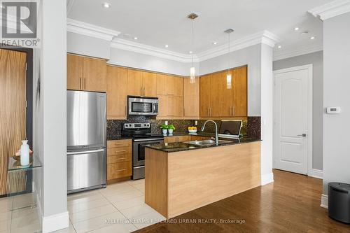 Uph8 - 60 South Town Centre Boulevard, Markham, ON - Indoor Photo Showing Kitchen With Stainless Steel Kitchen With Double Sink