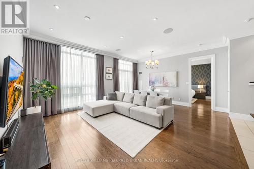 Uph8 - 60 South Town Centre Boulevard, Markham, ON - Indoor Photo Showing Living Room