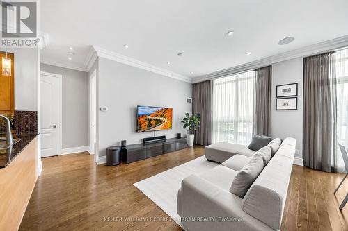 Uph8 - 60 South Town Centre Boulevard, Markham, ON - Indoor Photo Showing Living Room