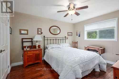 96 Lockhart Road, Collingwood, ON - Indoor Photo Showing Bedroom