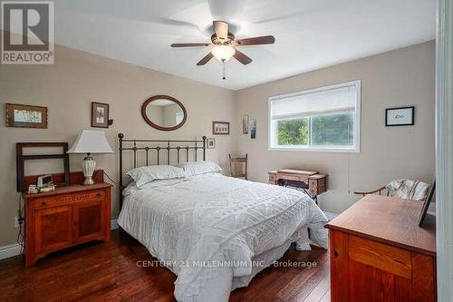 96 Lockhart Road, Collingwood, ON - Indoor Photo Showing Bedroom