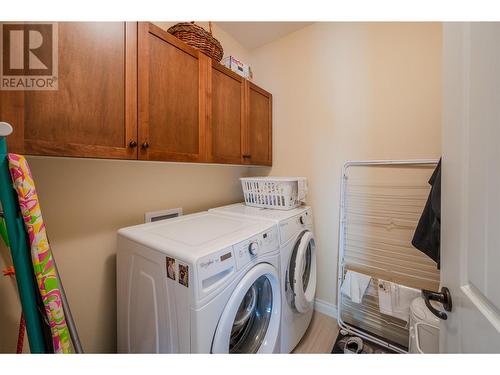 2450 Radio Tower Road Unit# 187, Oliver, BC - Indoor Photo Showing Laundry Room