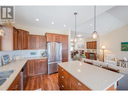 2450 Radio Tower Road Unit# 187, Oliver, BC - Indoor Photo Showing Kitchen With Double Sink