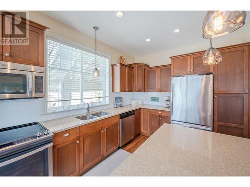 2450 Radio Tower Road Unit# 187, Oliver, BC - Indoor Photo Showing Kitchen With Double Sink