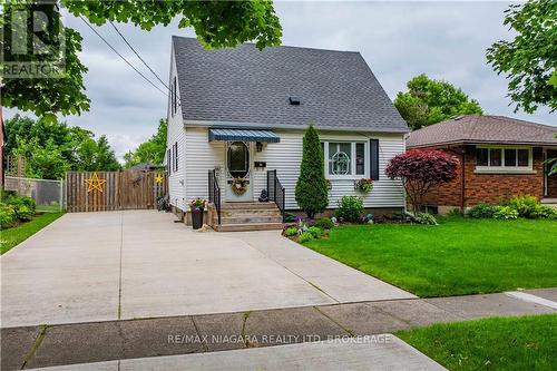 40 Mcdonald Avenue, Thorold, ON - Outdoor With Facade