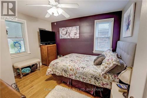 40 Mcdonald Avenue, Thorold, ON - Indoor Photo Showing Bedroom