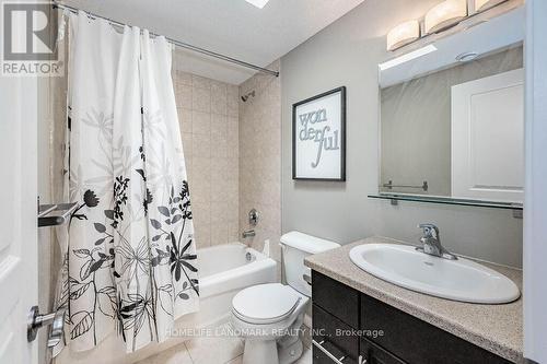 27 - 255 Summerfield Drive, Guelph (Pine Ridge), ON - Indoor Photo Showing Bathroom