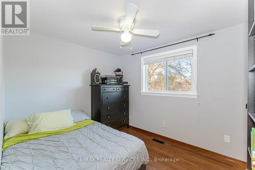 62 Ambleside Drive, Brampton, ON - Indoor Photo Showing Bedroom