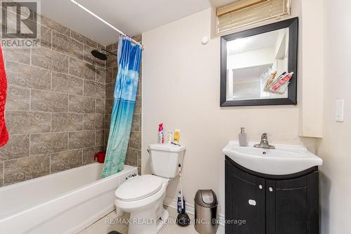 7 Swanton Road, Brampton, ON - Indoor Photo Showing Bathroom