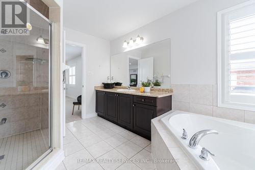 7 Swanton Road, Brampton (Credit Valley), ON - Indoor Photo Showing Bathroom