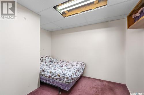 1083 Chestnut Avenue Ne, Moose Jaw, SK - Indoor Photo Showing Bedroom