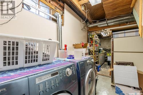 1083 Chestnut Avenue Ne, Moose Jaw, SK - Indoor Photo Showing Laundry Room