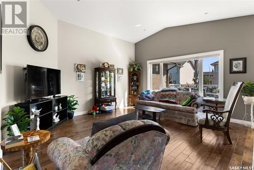 4831 Taylor Crescent, Regina, SK - Indoor Photo Showing Living Room