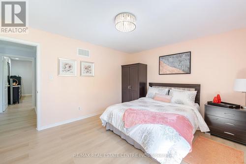 16621 Mount Hope Road, Caledon (Palgrave), ON - Indoor Photo Showing Bedroom