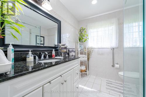 16621 Mount Hope Road, Caledon (Palgrave), ON - Indoor Photo Showing Bathroom