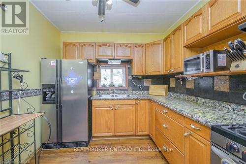 4035 Rebstock Road, Fort Erie, ON - Indoor Photo Showing Kitchen With Double Sink