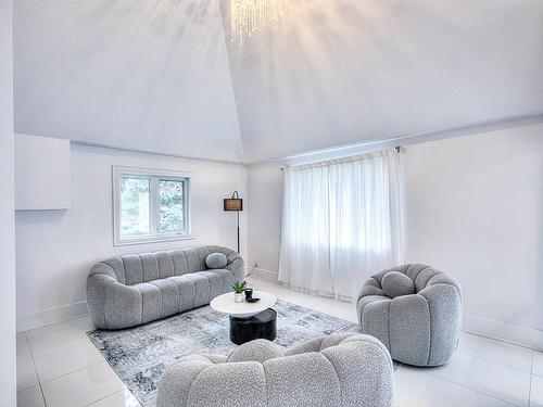 IntÃ©rieur - 250 Rue Einstein, Dollard-Des-Ormeaux, QC - Indoor Photo Showing Living Room