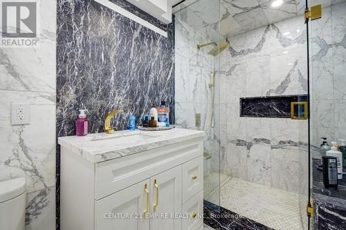 14 Navy Crescent, Brampton, ON - Indoor Photo Showing Bathroom