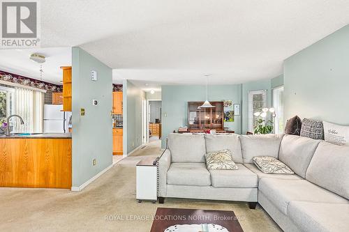 34 Reid Crescent, Collingwood, ON - Indoor Photo Showing Living Room
