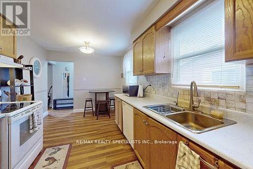 408 Century Street, Oshawa, ON - Indoor Photo Showing Kitchen With Double Sink