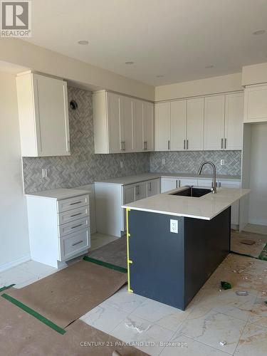 Lot 123 Davis Loop, Innisfil, ON - Indoor Photo Showing Kitchen With Upgraded Kitchen