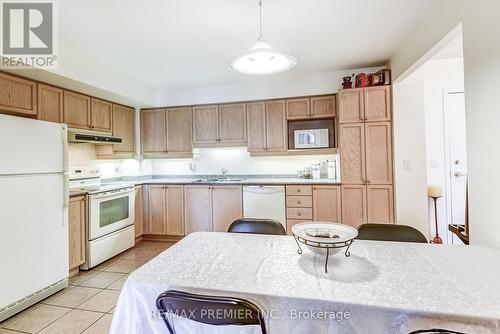 315 - 2500 Rutherford Road, Vaughan, ON - Indoor Photo Showing Kitchen With Double Sink