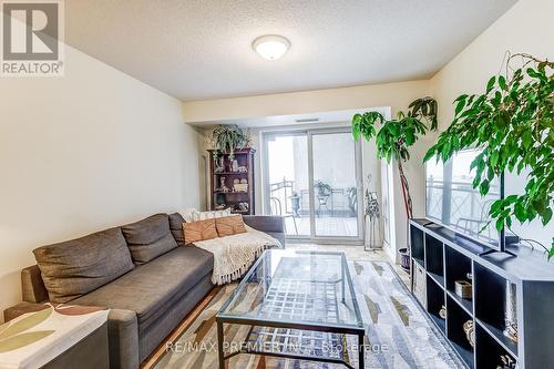 315 - 2500 Rutherford Road, Vaughan, ON - Indoor Photo Showing Other Room