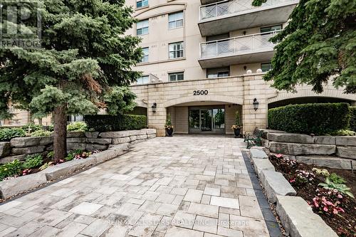 205 - 2500 Rutherford Road, Vaughan, ON - Outdoor With Balcony