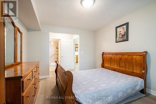 205 - 2500 Rutherford Road, Vaughan, ON - Indoor Photo Showing Bedroom