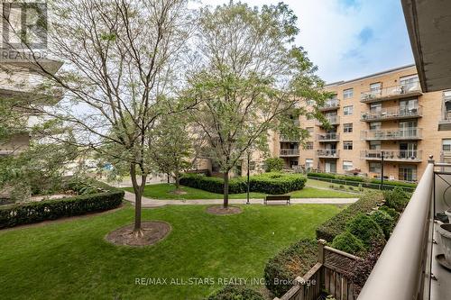 205 - 2500 Rutherford Road, Vaughan, ON - Outdoor With Balcony