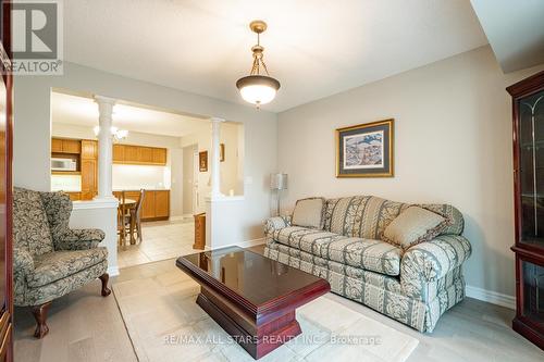 205 - 2500 Rutherford Road, Vaughan, ON - Indoor Photo Showing Living Room