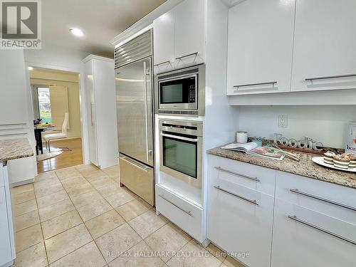 16 Gaspe Road, Toronto (Bayview Woods-Steeles), ON - Indoor Photo Showing Kitchen