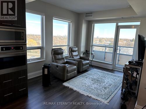 906 - 120 Harrison Garden Boulevard, Toronto (Willowdale East), ON - Indoor Photo Showing Living Room