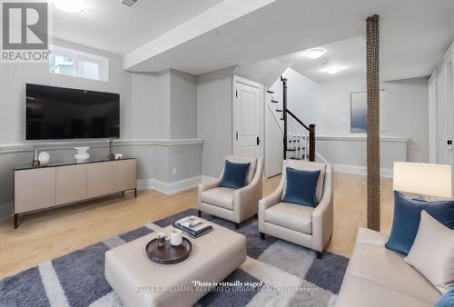 77 Oriole Parkway, Toronto (Yonge-St. Clair), ON - Indoor Photo Showing Living Room