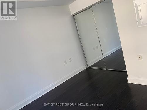 1011 - 1080 Bay Street, Toronto, ON - Indoor Photo Showing Other Room