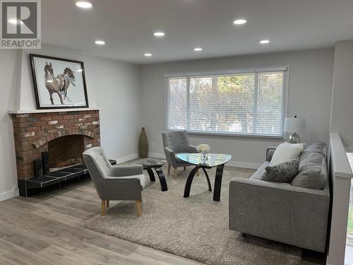 2103 Valleyview Drive, Kamloops, BC - Indoor Photo Showing Living Room With Fireplace