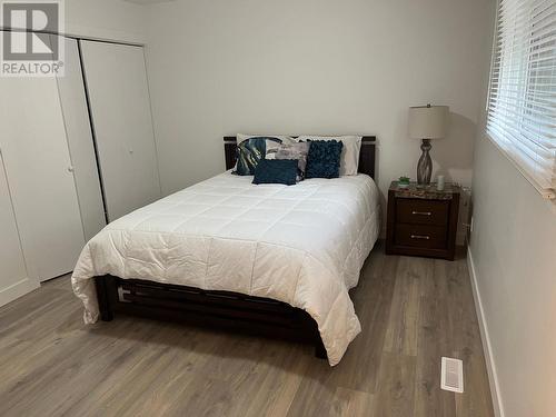 2103 Valleyview Drive, Kamloops, BC - Indoor Photo Showing Bedroom