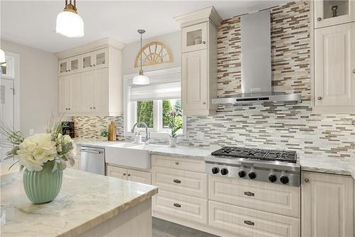 4 Meritage Lane, Niagara-On-The-Lake, ON - Indoor Photo Showing Kitchen With Upgraded Kitchen