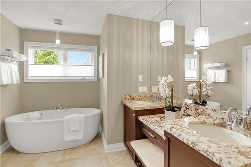 4 Meritage Lane, Niagara-On-The-Lake, ON - Indoor Photo Showing Bathroom
